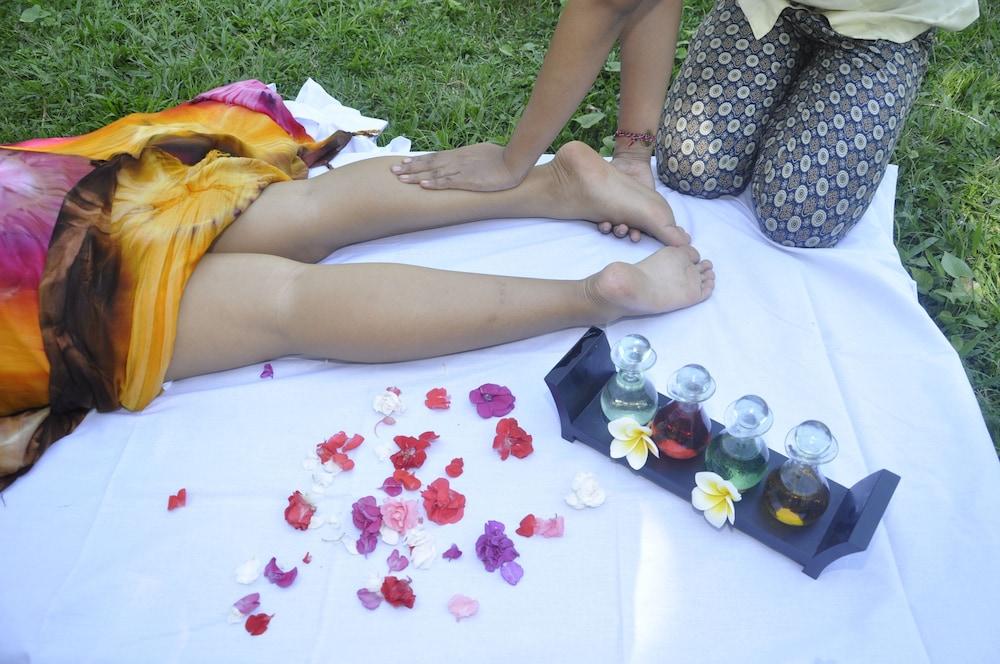 Taman Surgawi Resort & Spa Jasri Extérieur photo